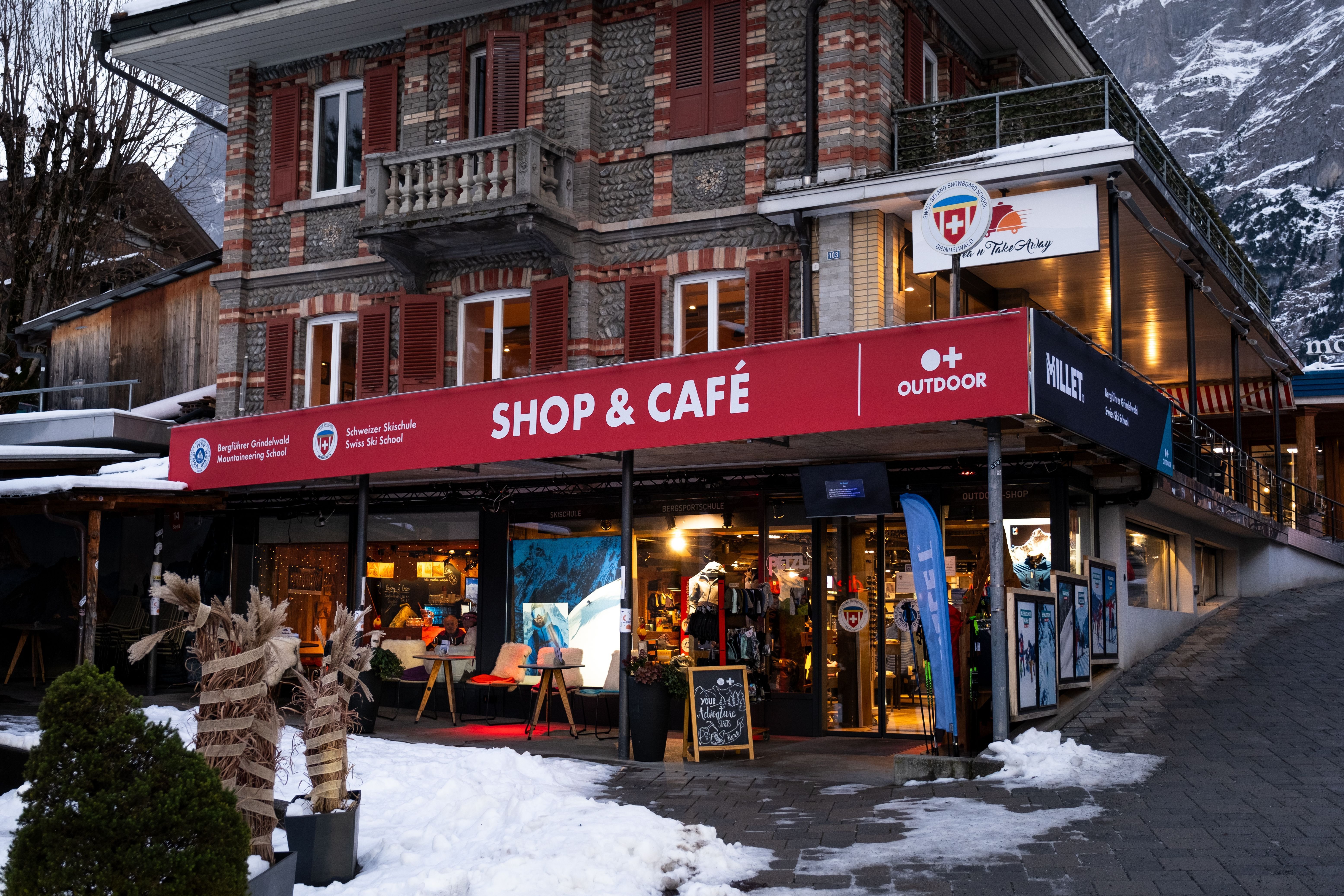 Exterior view of Grindelwald Shop & Café